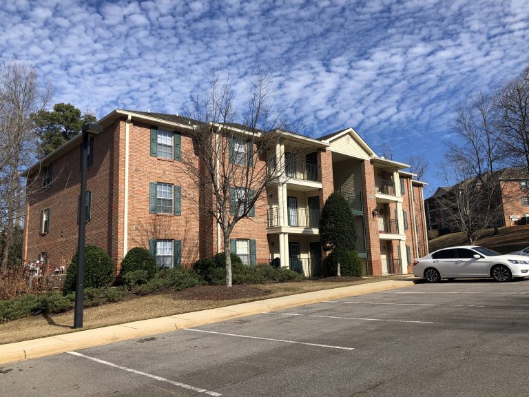 Unique Apartments In Tuscaloosa Near Ua with Modern Garage